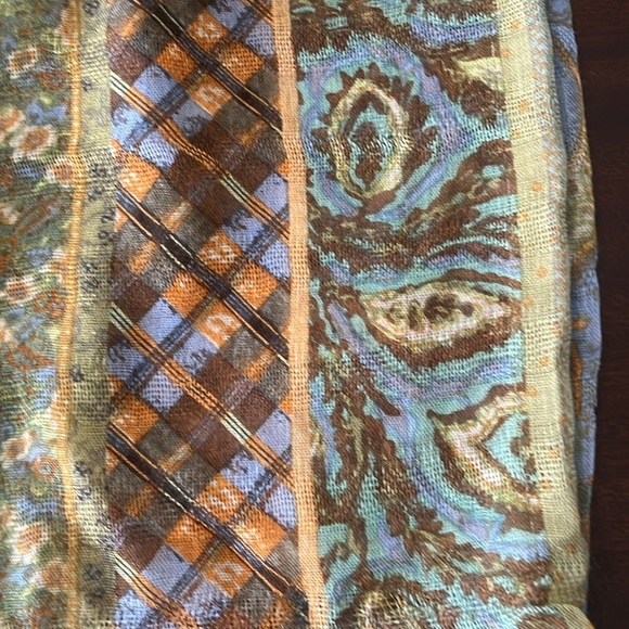 Talbots Women’s Scarf Good Condition - Picture 4 of 5